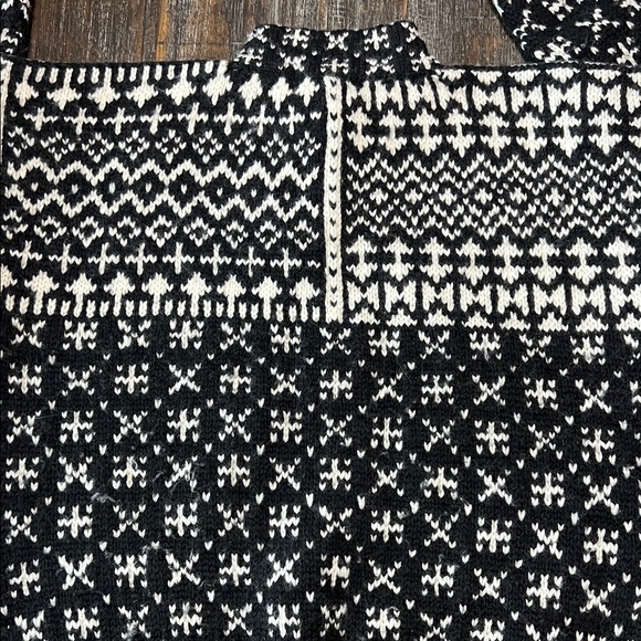 L.L. Bean Black & White Wool Sweater - Picture 6 of 7